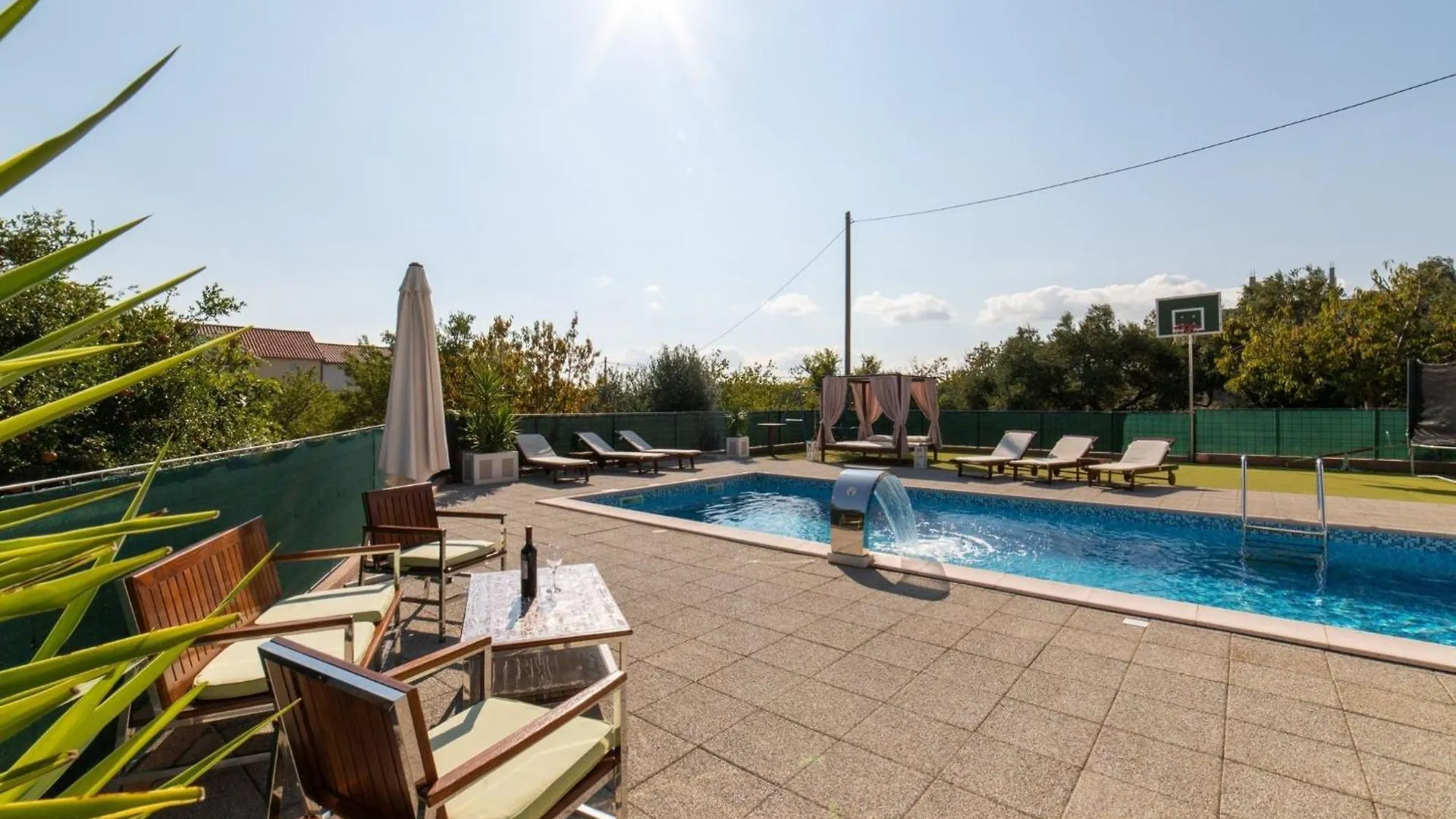 Spacious Holiday Home With Pool And Hot Tub In Kastel Stari Croatia